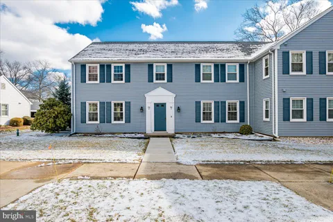 36 Concord Lane Unit B, Monroe Twp, NJ MLS: NJMX2008538
