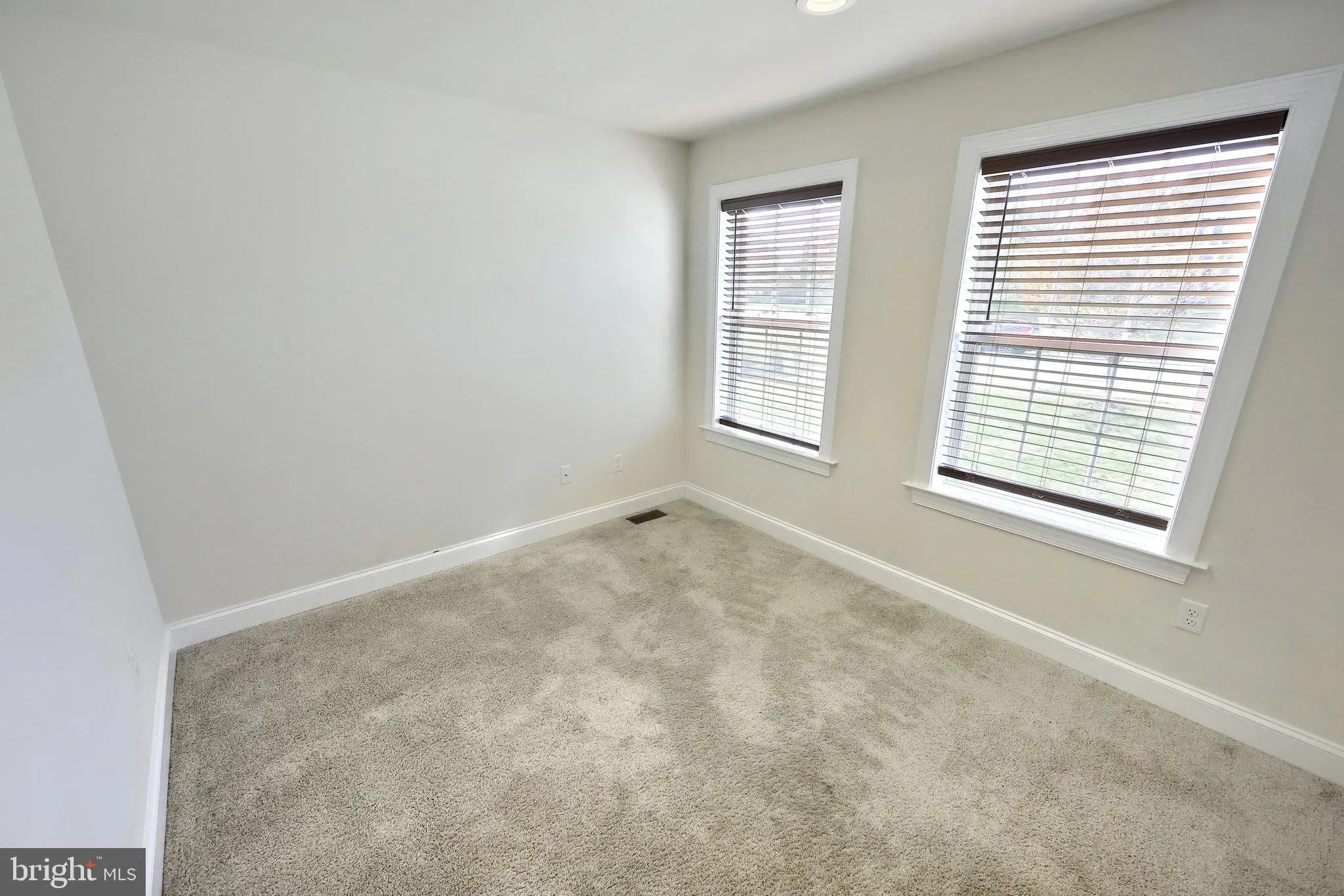 Mount Wolf, Pennsylvania 17347, United States, 4 Bedrooms Bedrooms, ,3 BathroomsBathrooms,Residential,Pending,241310