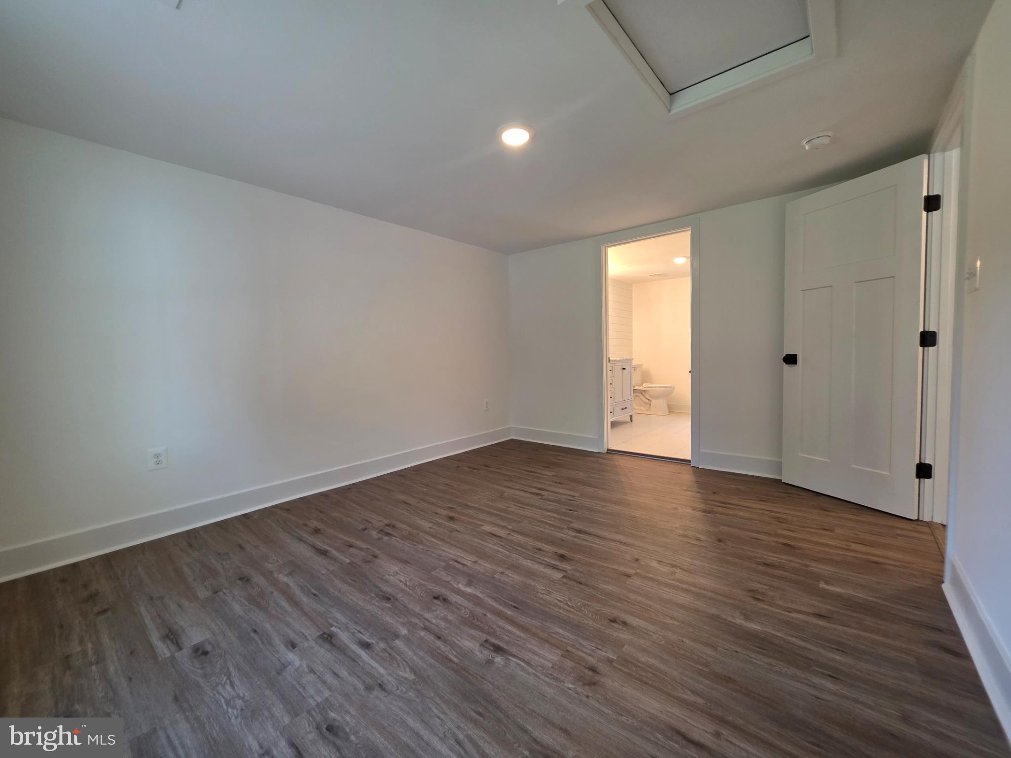 COURTHOUSE ROAD - Residential Lease