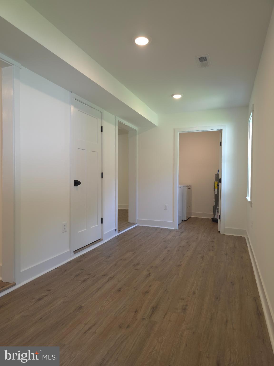 COURTHOUSE ROAD - Residential Lease