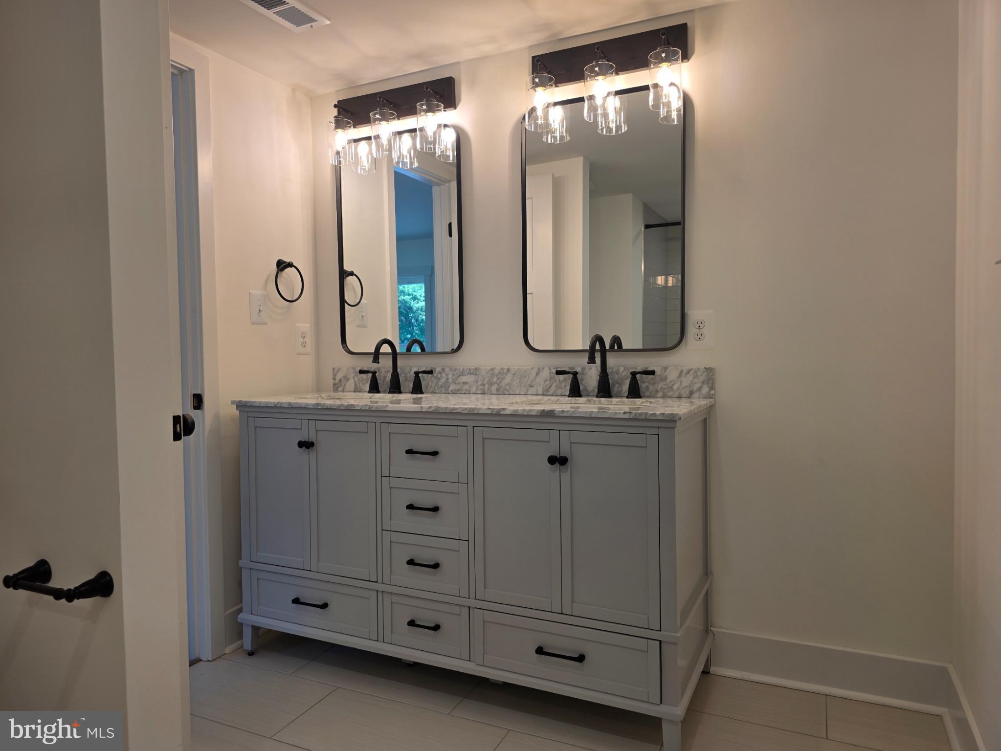 COURTHOUSE ROAD - Residential Lease