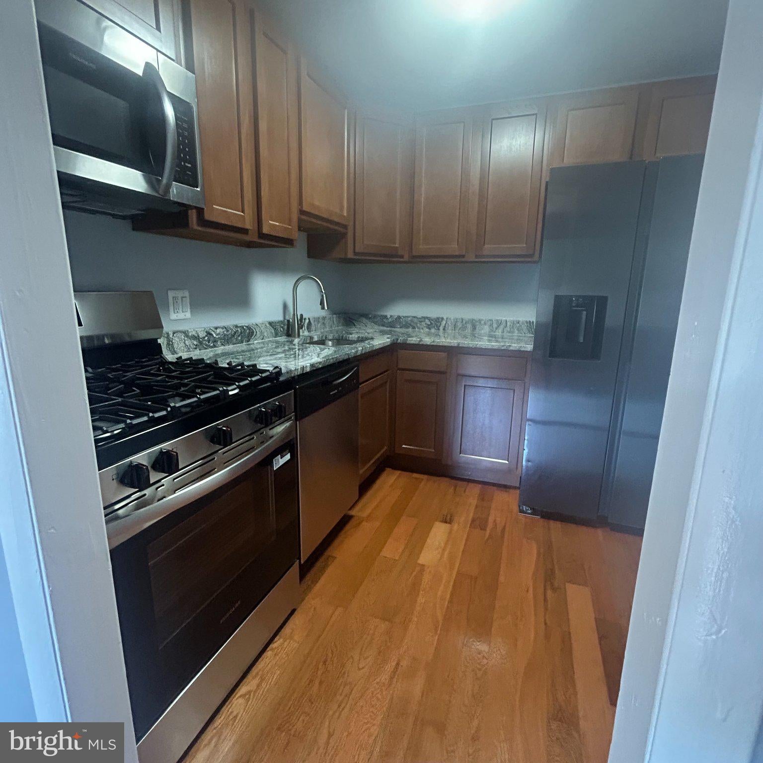10549 TWIN RIVERS ROAD E-1