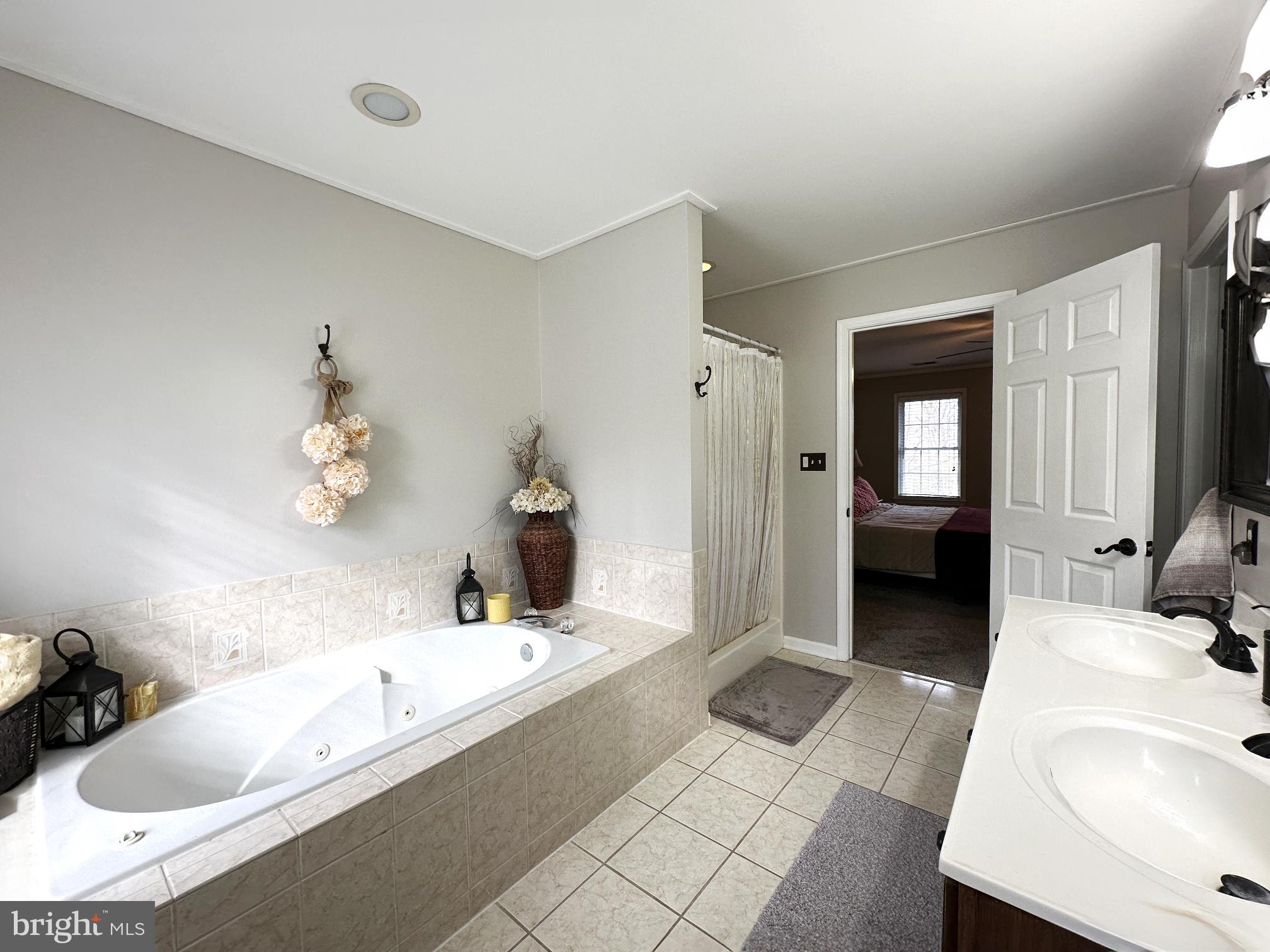 STONELEIGH - Residential