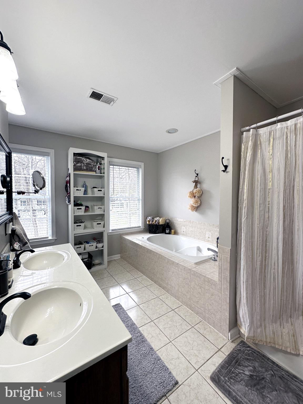 STONELEIGH - Residential