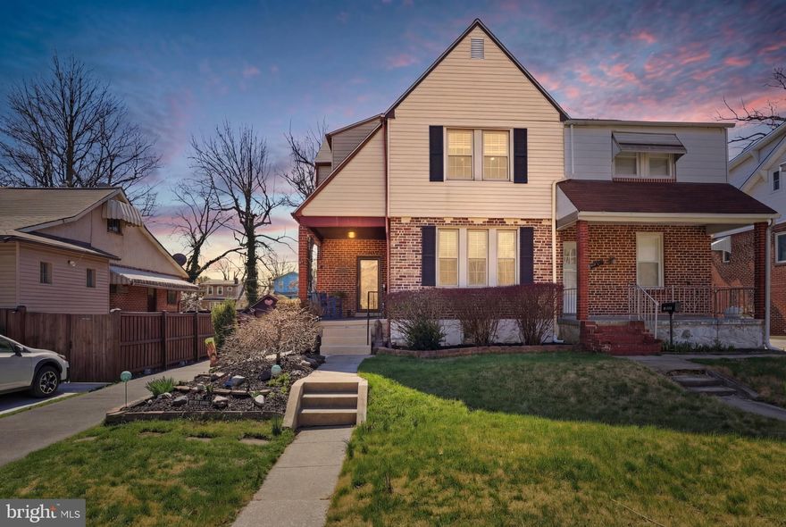 Welcome to this charming and well-maintained single-family home at 2717 Kildaire Drive, offering a perfect blend of classic character and modern updates. With 3 spacious bedrooms and 1.5 bathrooms, this home is designed for both comfort and functionality.
The exterior showcases a timeless brick and siding façade, complemented by a private driveway, generous front yard, and a welcoming covered porch—perfect for relaxing mornings or evening unwinding.
Step inside to a bright and inviting interior featuring beautifully refinished hardwood floors and abundant natural light throughout. The living room serves as the heart of the home, highlighted by a beautiful fireplace that adds warmth, charm, and a cozy focal point for gatherings.
The updated kitchen offers a perfect mix of style and practicality, complete with natural wood cabinetry, modern appliances, and a dedicated coffee bar area. The adjacent dining space provides a comfortable setting for everyday meals and entertaining.
The bathrooms have been tastefully updated, featuring a tiled glass-enclosed shower that adds a modern, spa-like touch.
🌿 Outdoor Living & Extras
Step outside to a spacious backyard designed for both relaxation and entertaining. The property features a high, fully enclosed fenced yard, providing excellent privacy—ideal for gatherings, pets, or simply enjoying your own peaceful outdoor retreat.
Enjoy a dedicated outdoor entertainment area, perfect for hosting cookouts, celebrations, or quiet evenings.
A standout feature is the detached garage, offering ample space for storage, hobbies, or housing equipment such as a tractor or landscaping tools—adding versatility and convenience to the property.