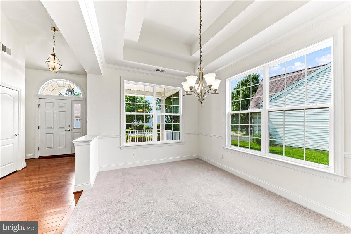 207 HENDRICKSON LANE