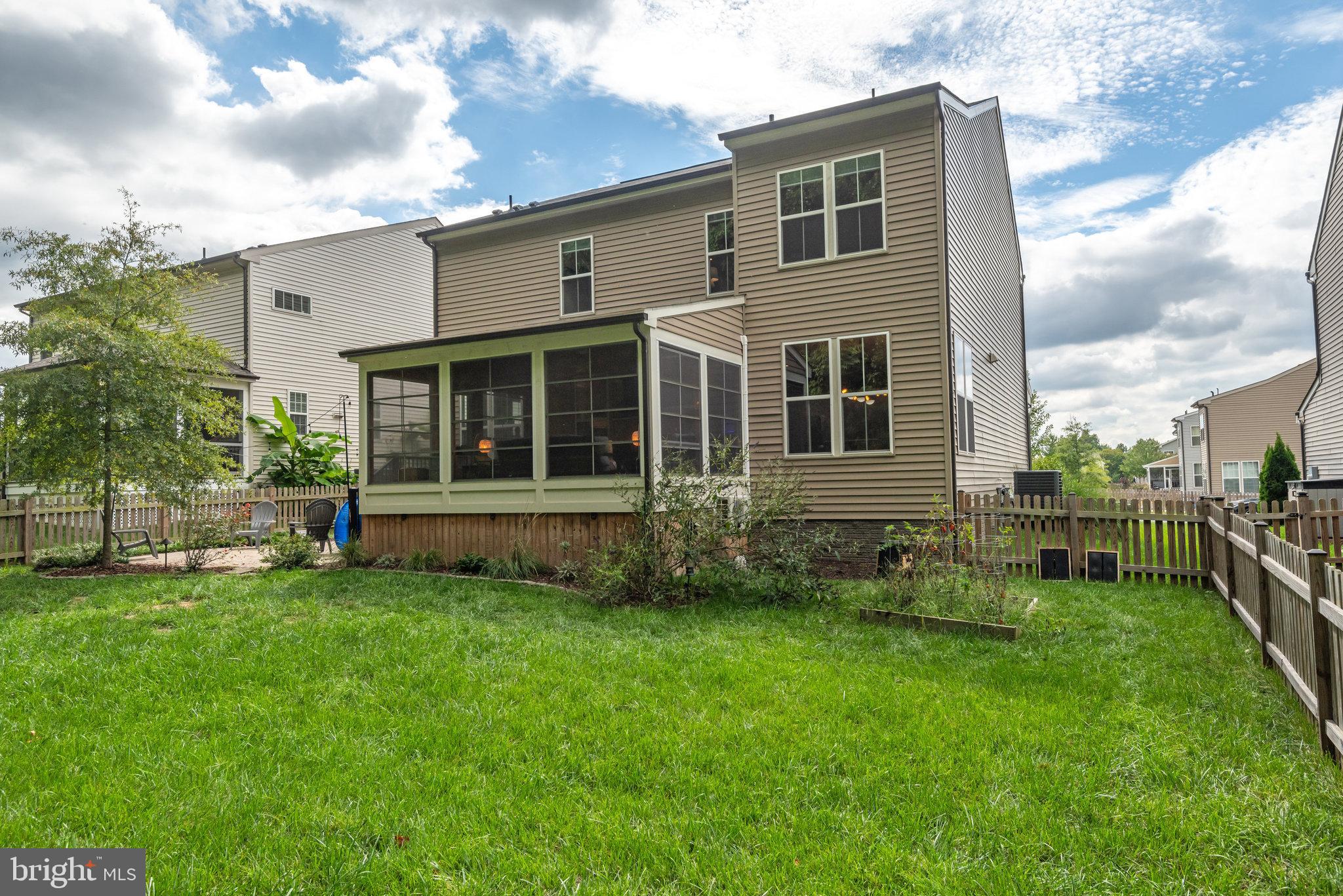 CAYDEN RIDGE - Residential