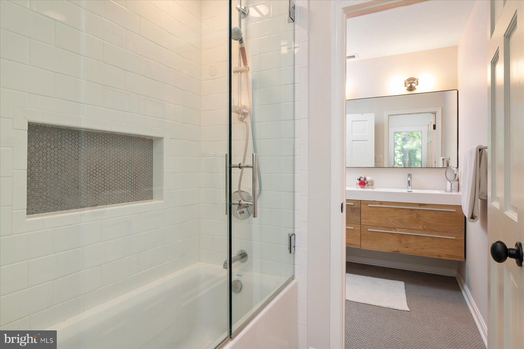 NORTH SHORE - Residential