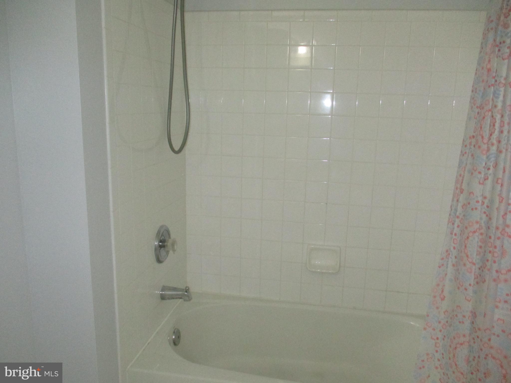 BCKGHM CND@OWGS MS NW TN - Residential Lease