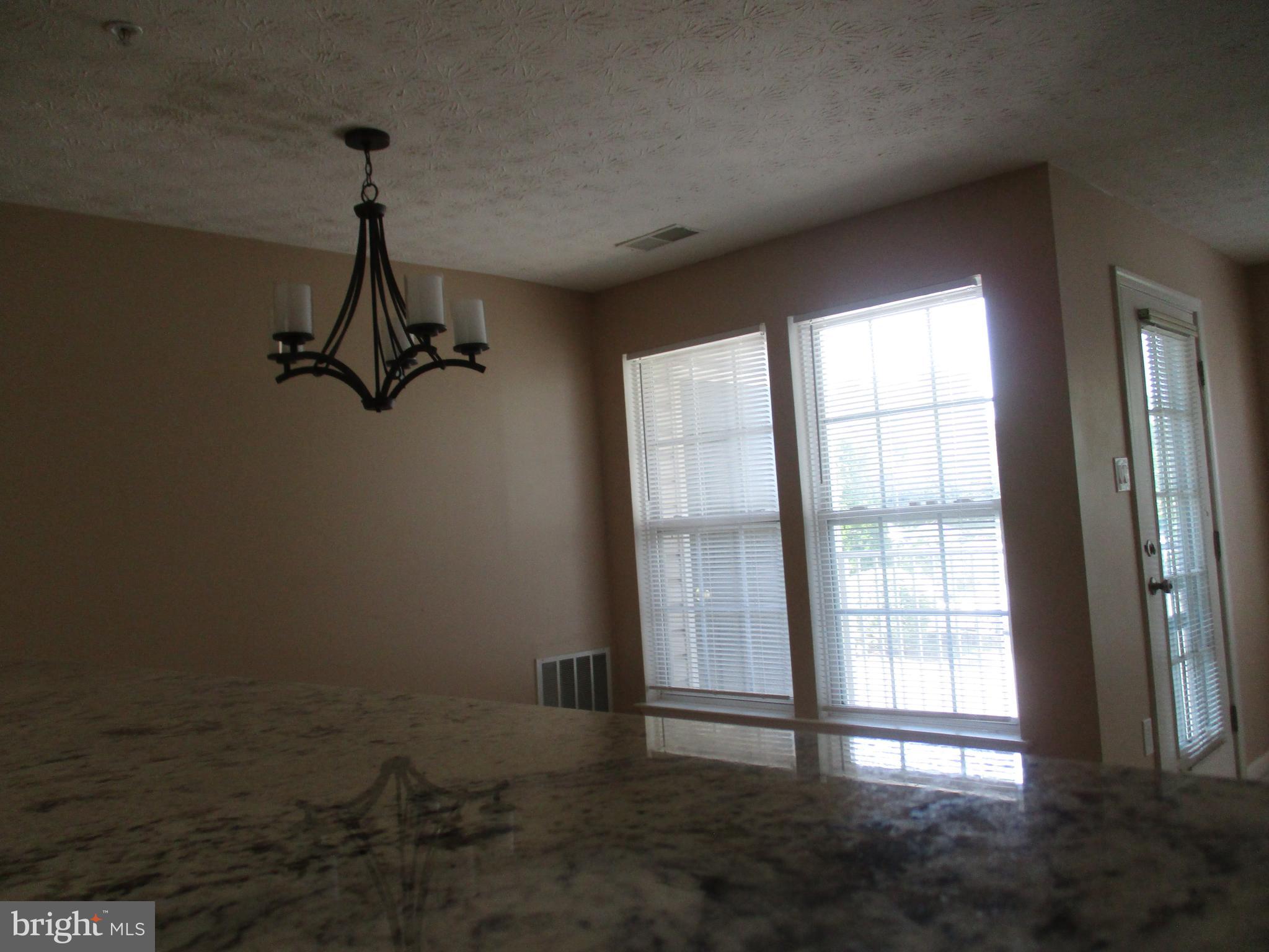 BCKGHM CND@OWGS MS NW TN - Residential Lease