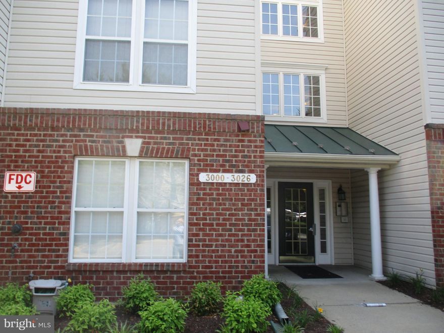 This spacious third floor, two bedroom two bath condo of Buckingham Condos at Owings Mills, New Town
welcomes you! The open layout, full of natural light, offers you many seating and dining options.  Spacious kitchen, stainless steel appliances and granite counter tops, stylish pendant lighting. Perfect for entertaining! The unit has a balcony, great closet space and is  complete with laundry in the unit.  The community features  hiking trails, swimming pools, playgrounds and tennis courts. And it could be your very own, schedule your showing today!