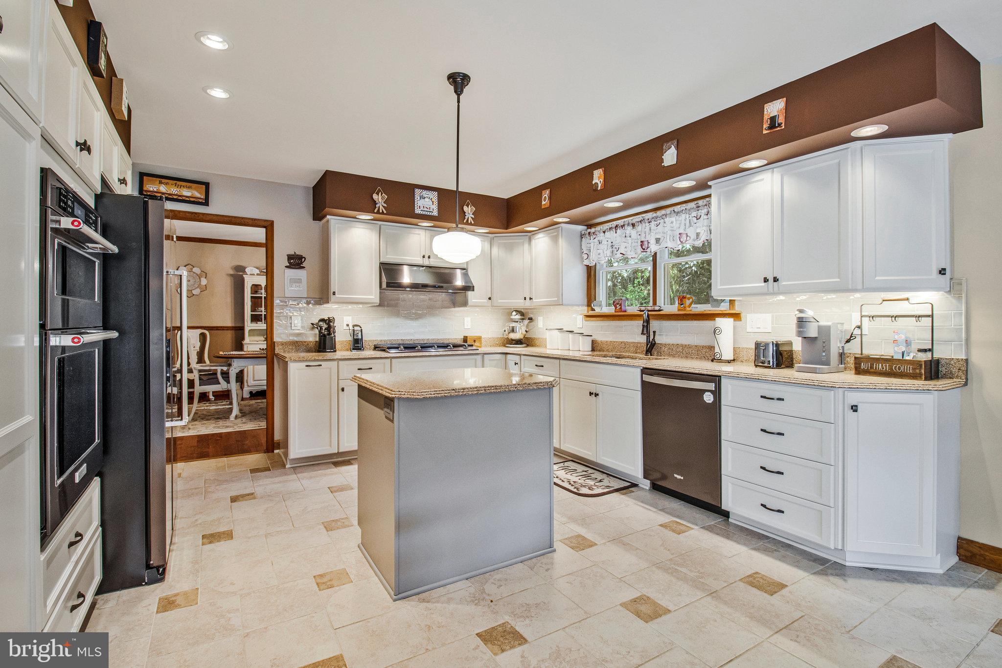 HOMELAND PARK - Residential