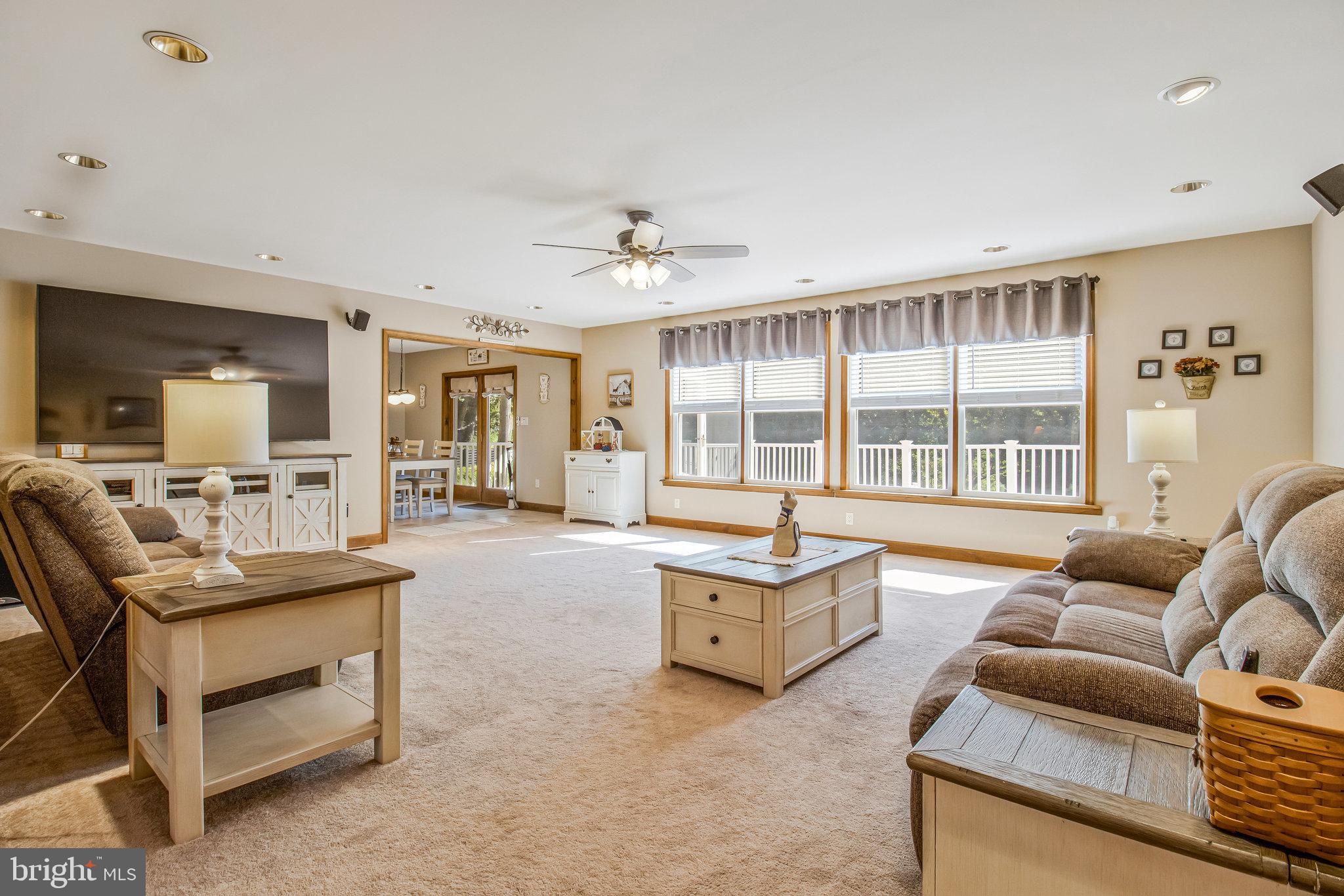 HOMELAND PARK - Residential