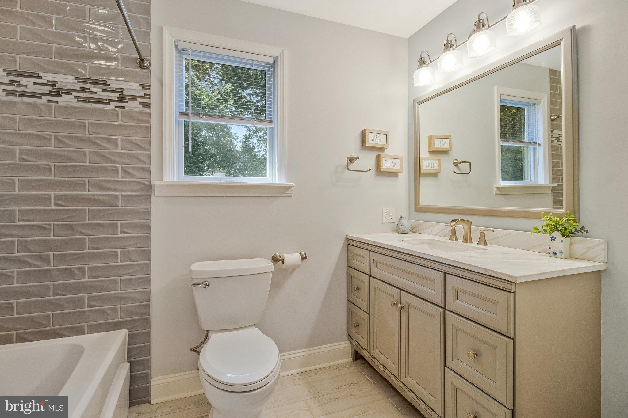 HOMELAND PARK - Residential