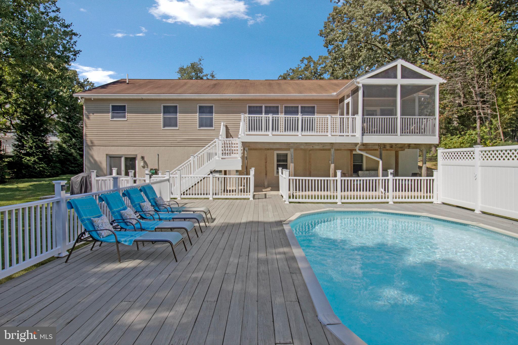 HOMELAND PARK - Residential