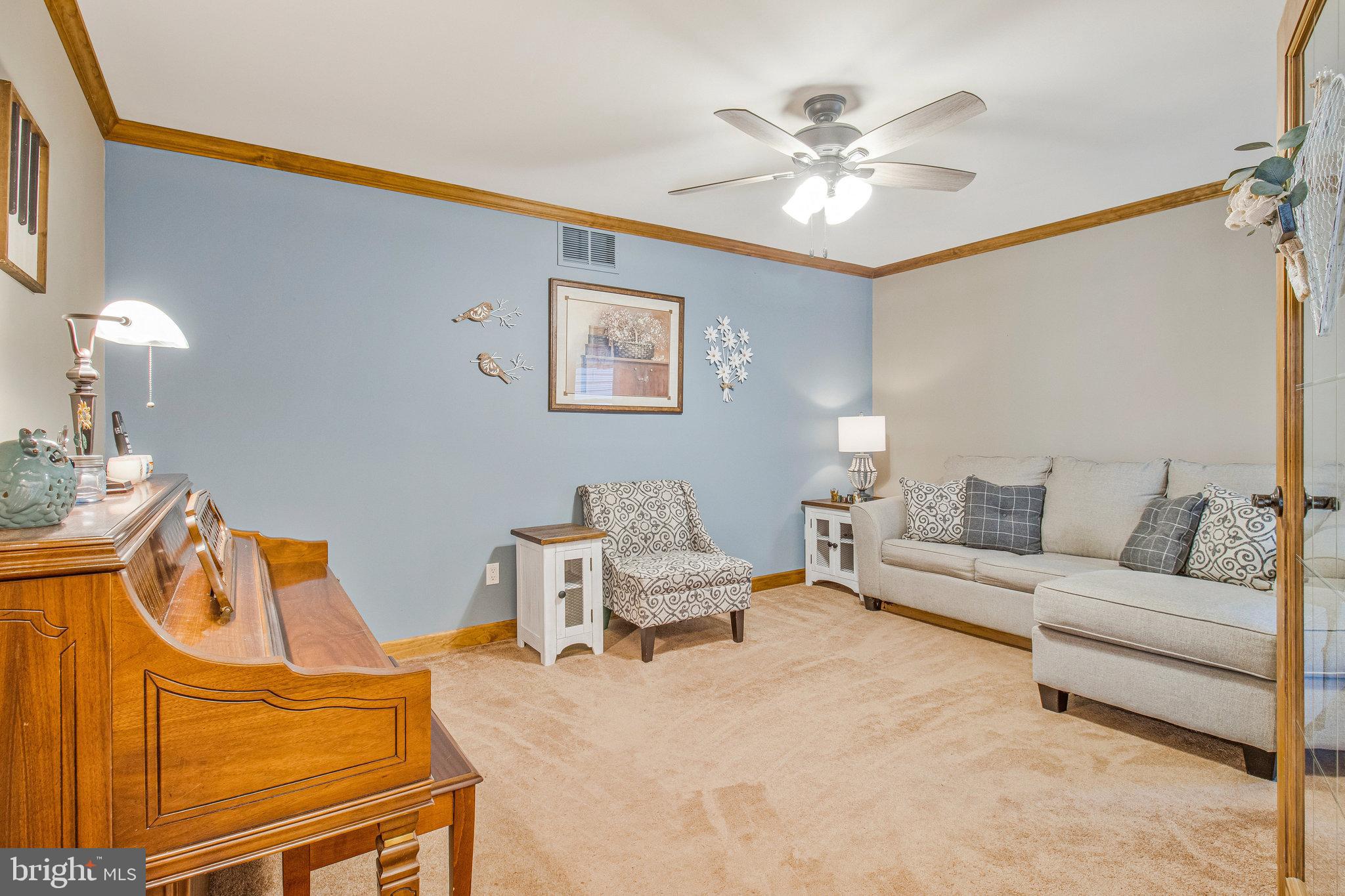 HOMELAND PARK - Residential