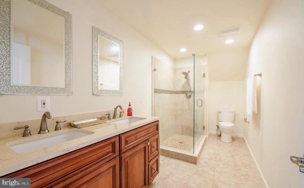 SENECA FARMS - Residential