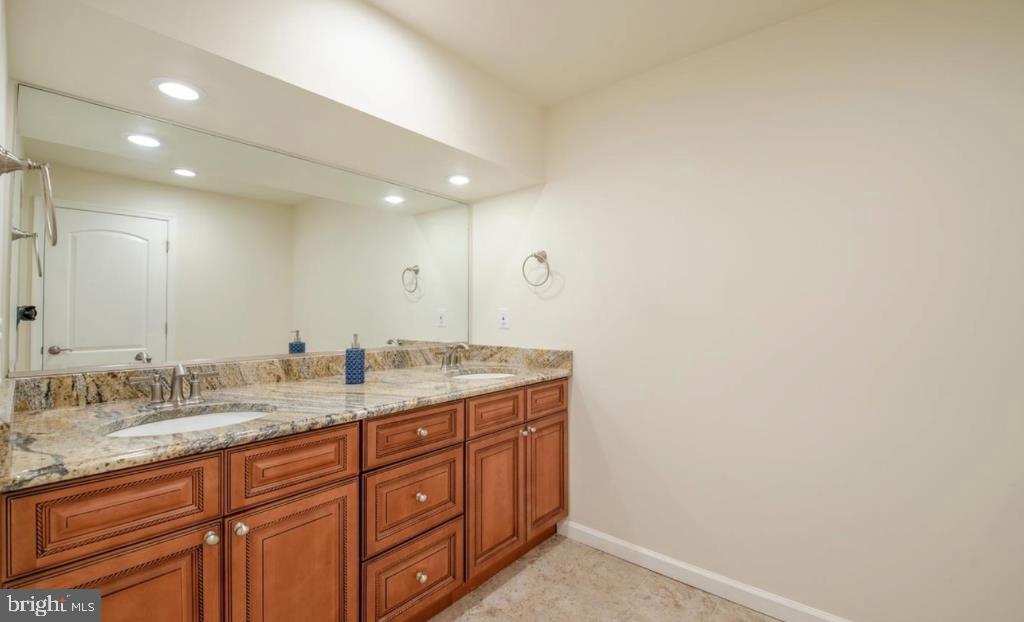 SENECA FARMS - Residential