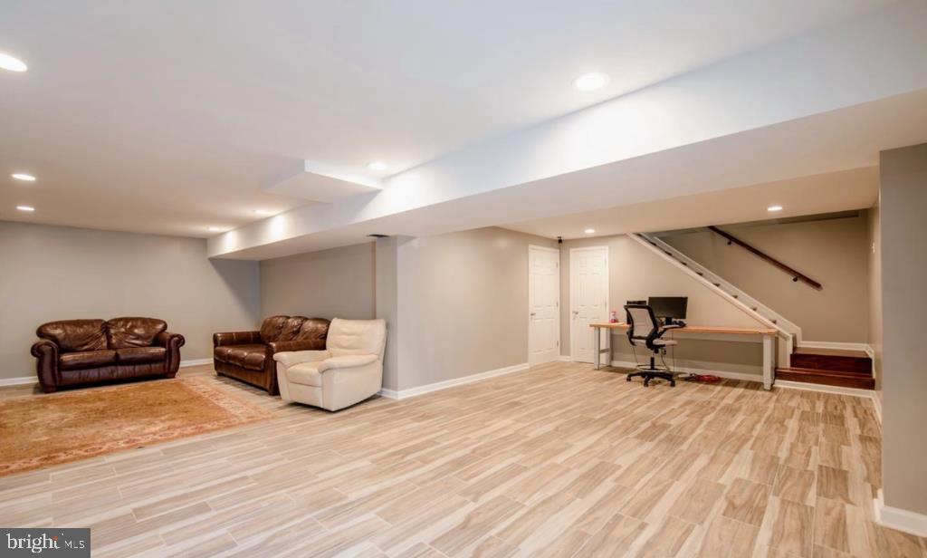 SENECA FARMS - Residential