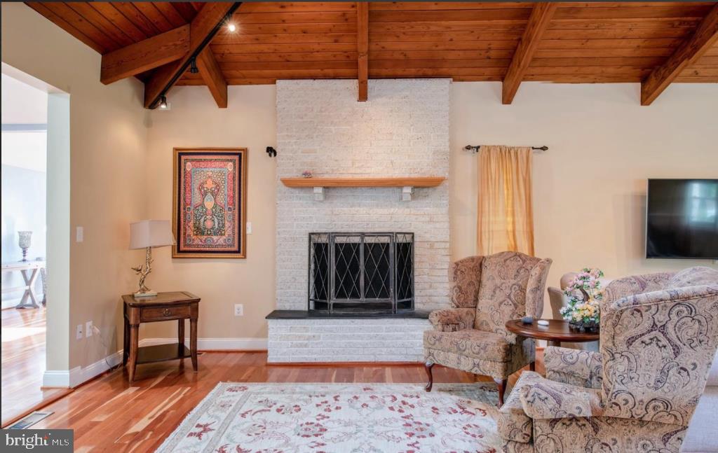 SENECA FARMS - Residential