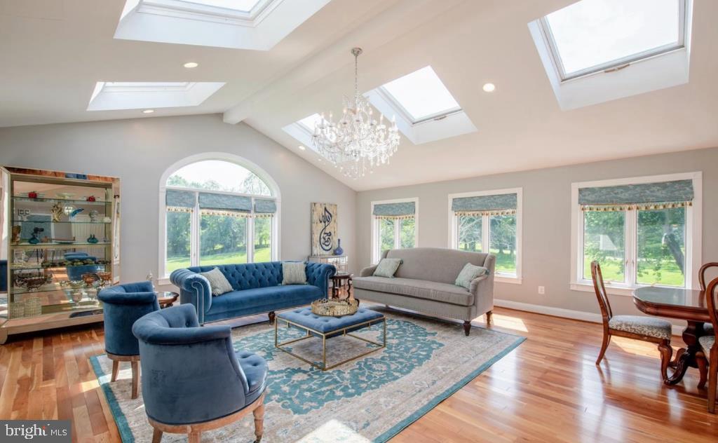 SENECA FARMS - Residential