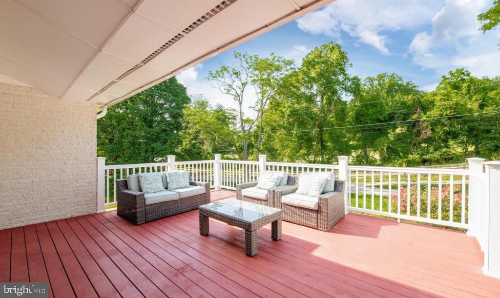 SENECA FARMS - Residential