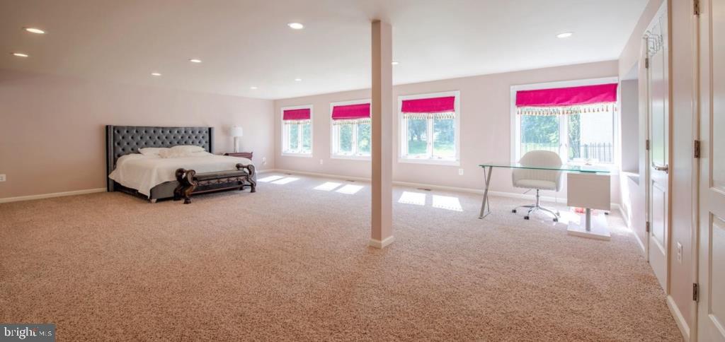 SENECA FARMS - Residential