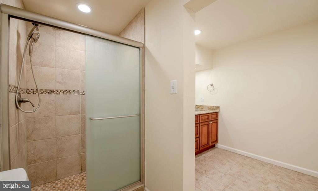 SENECA FARMS - Residential