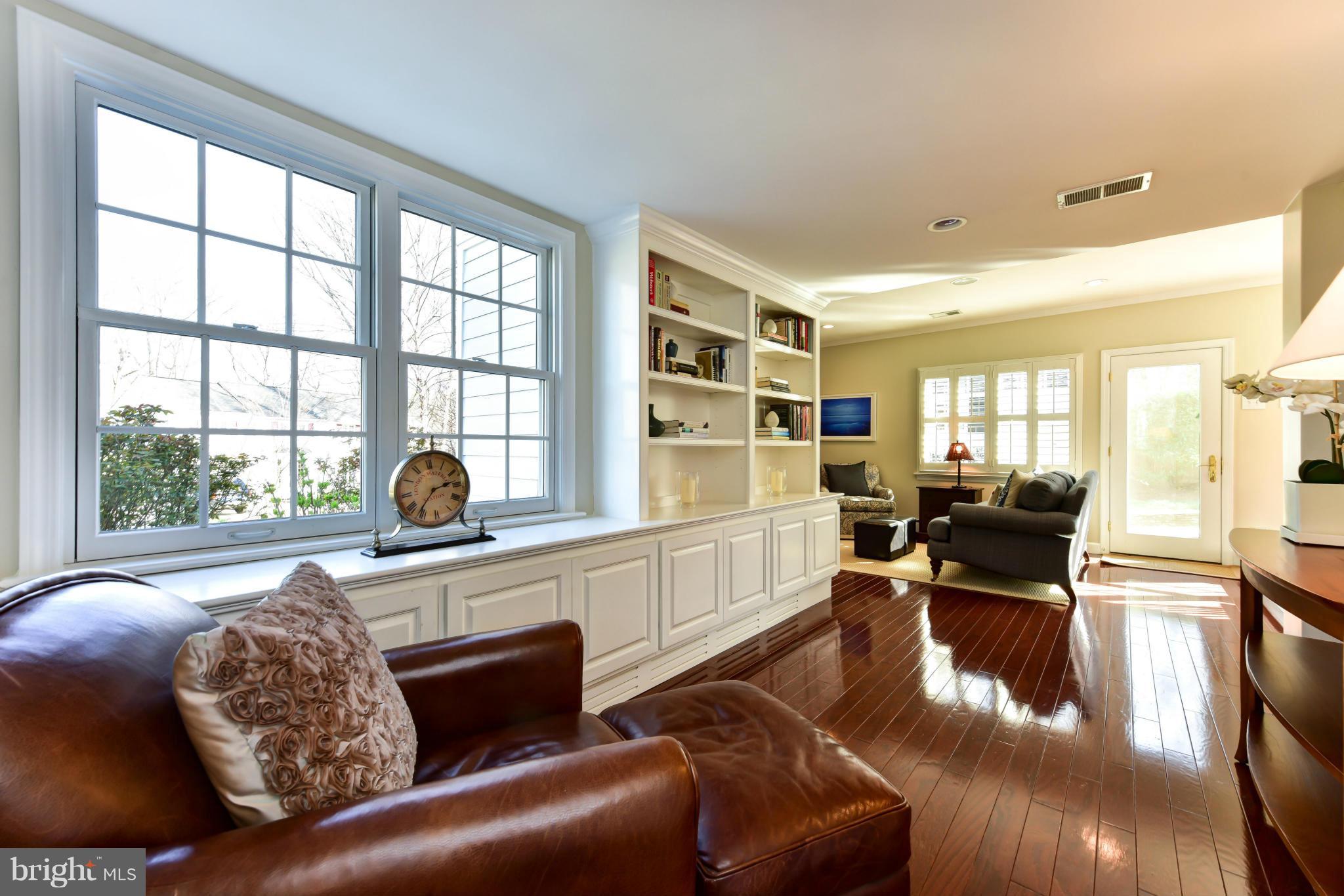 BEVERLY HILLS - Residential