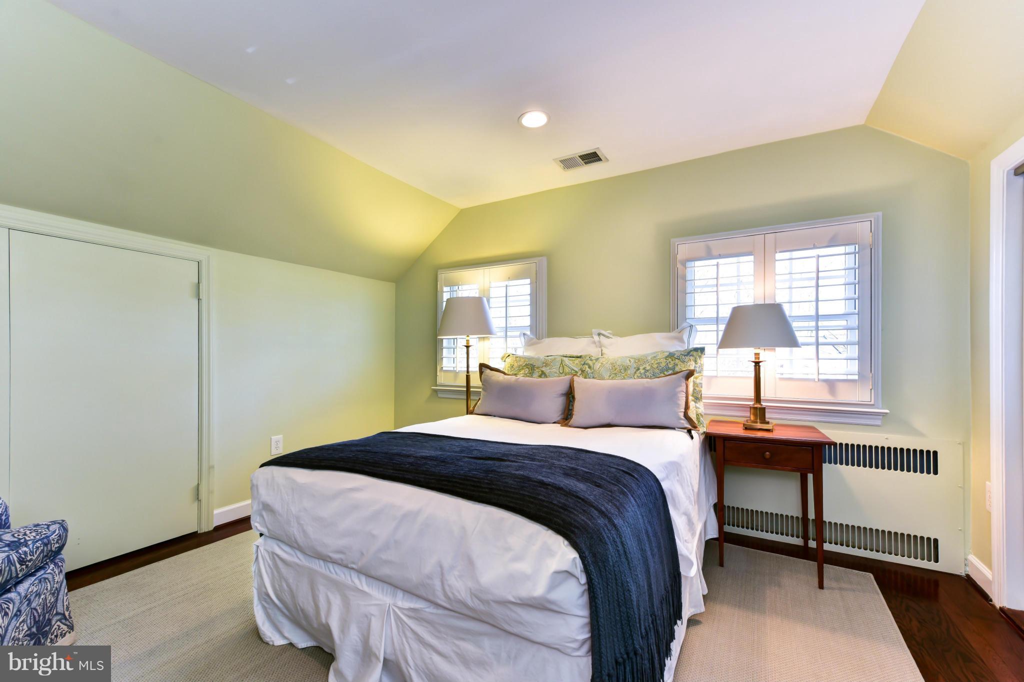 BEVERLY HILLS - Residential