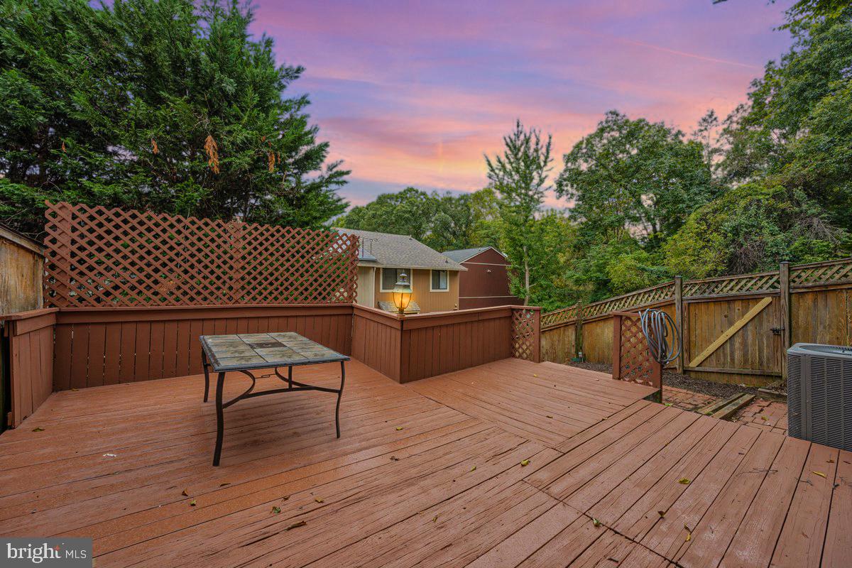 18527 EAGLES ROOST DRIVE