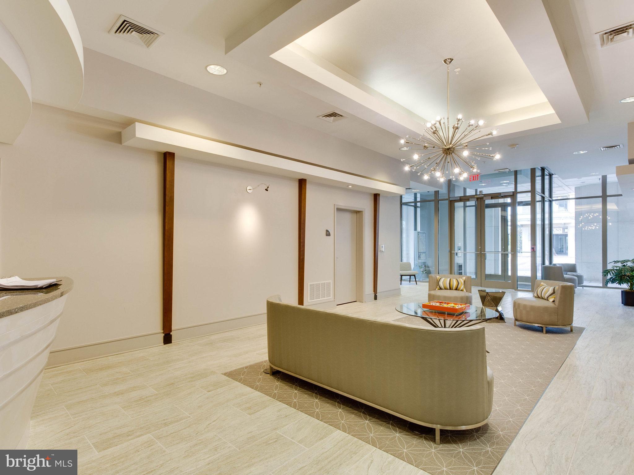 ECLIPSE ON CENTER PARK - Residential Lease