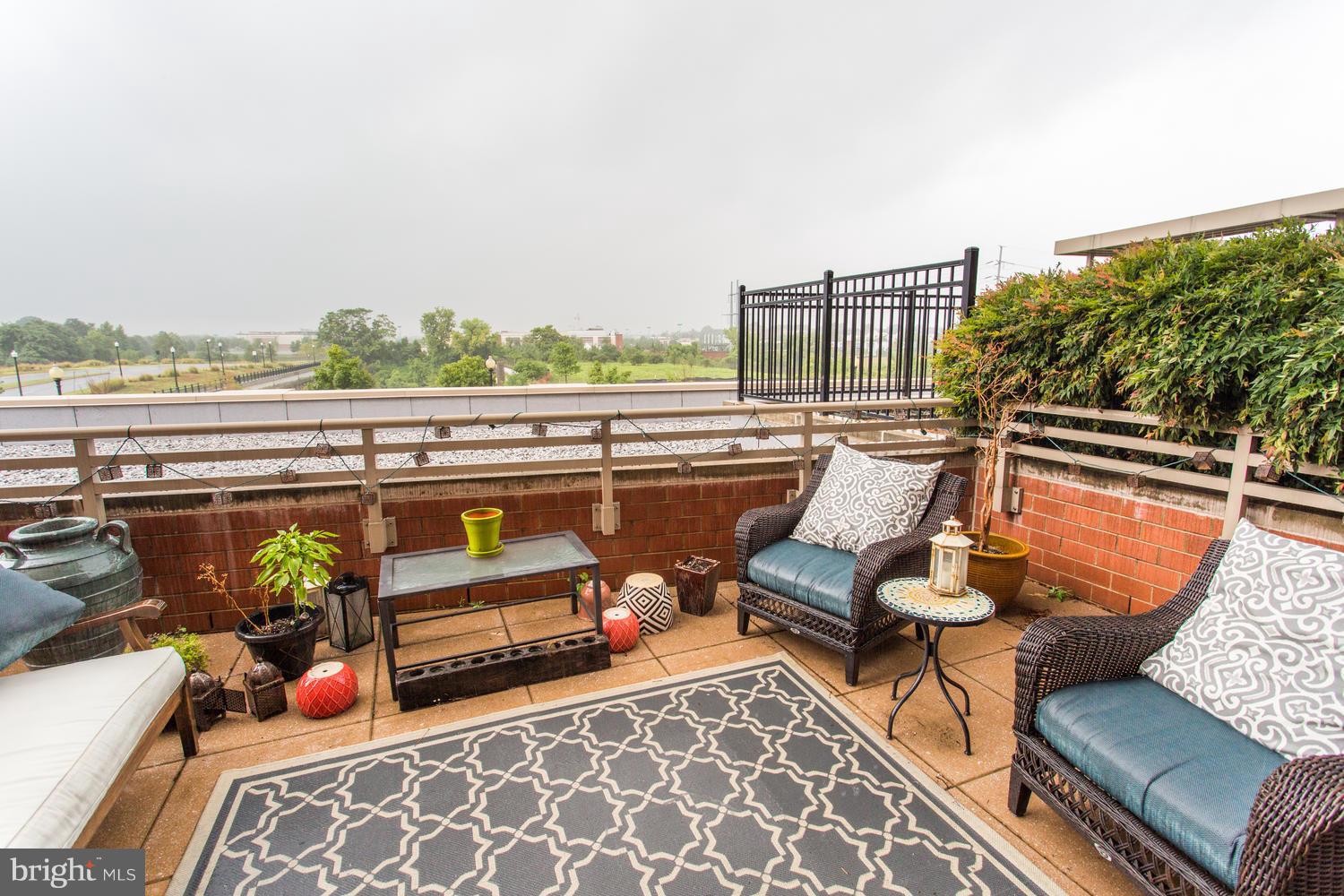 ECLIPSE ON CENTER PARK - Residential Lease