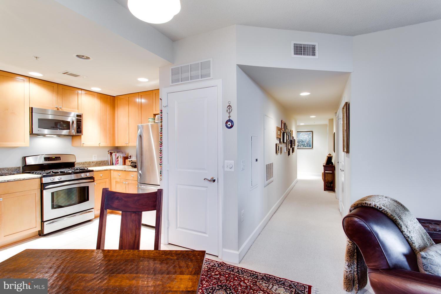 ECLIPSE ON CENTER PARK - Residential Lease