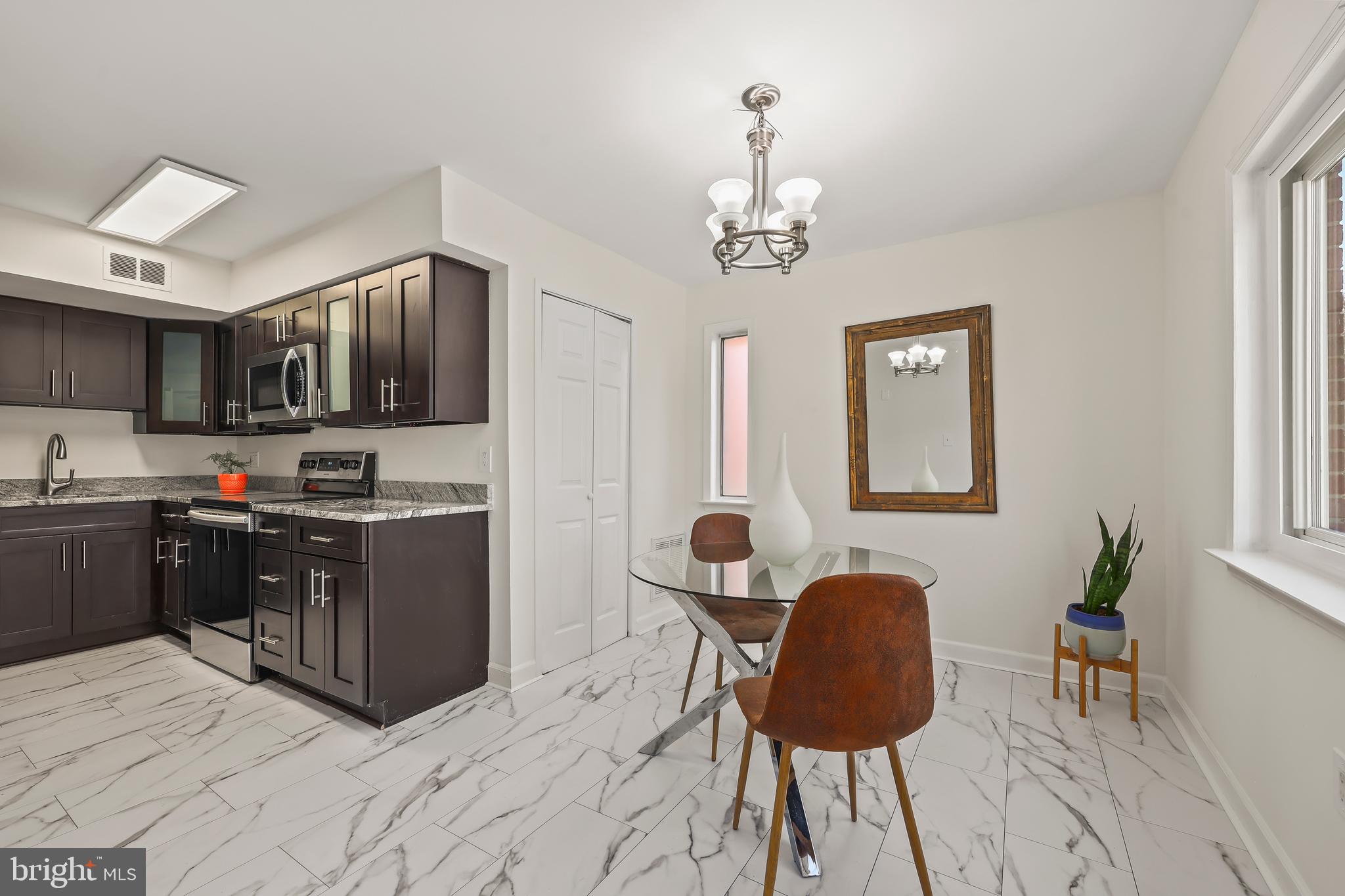 TERRACE TOWNHOUSES OF ANNANDALE - Residential