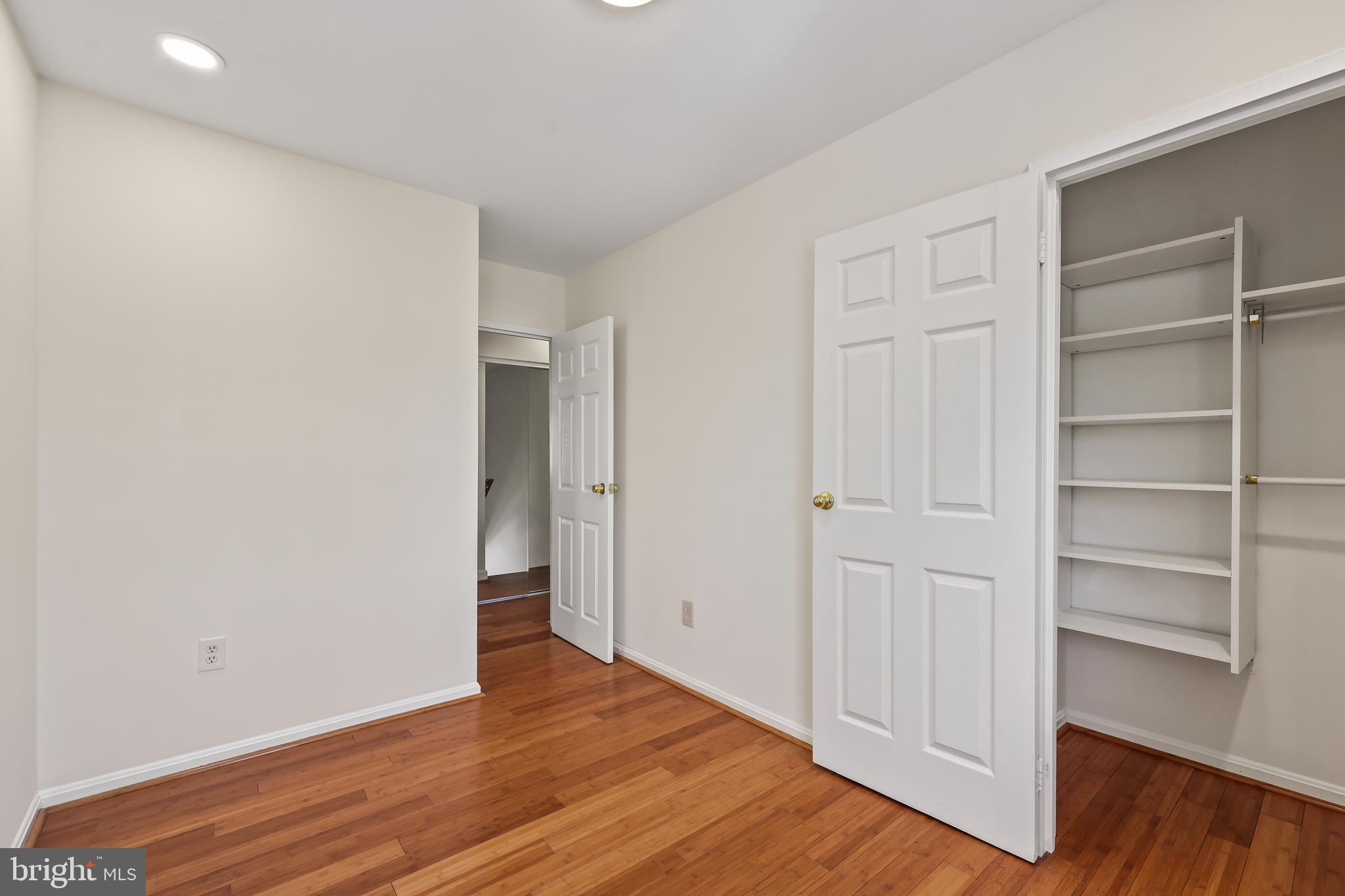 TERRACE TOWNHOUSES OF ANNANDALE - Residential