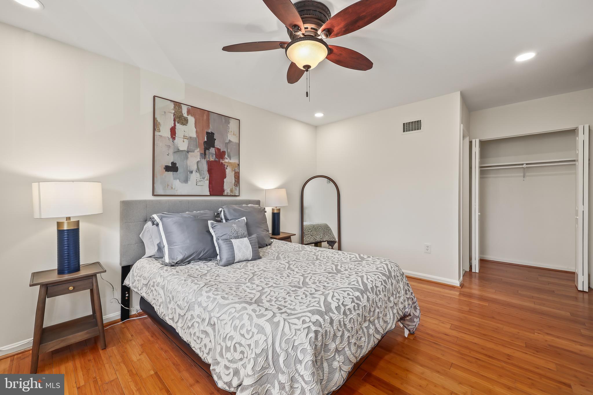 TERRACE TOWNHOUSES OF ANNANDALE - Residential