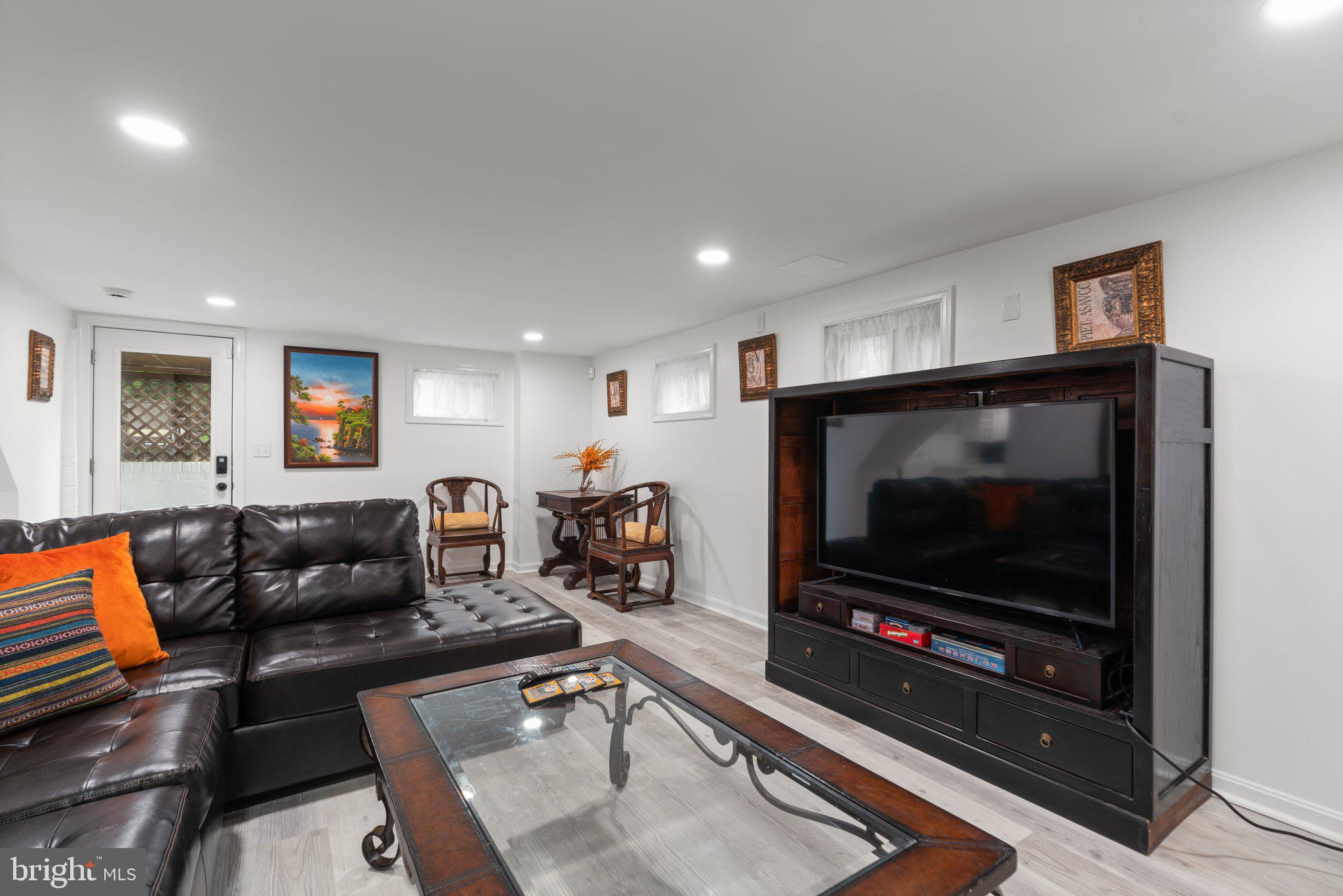 LOCUST HILL ESTATES - Residential