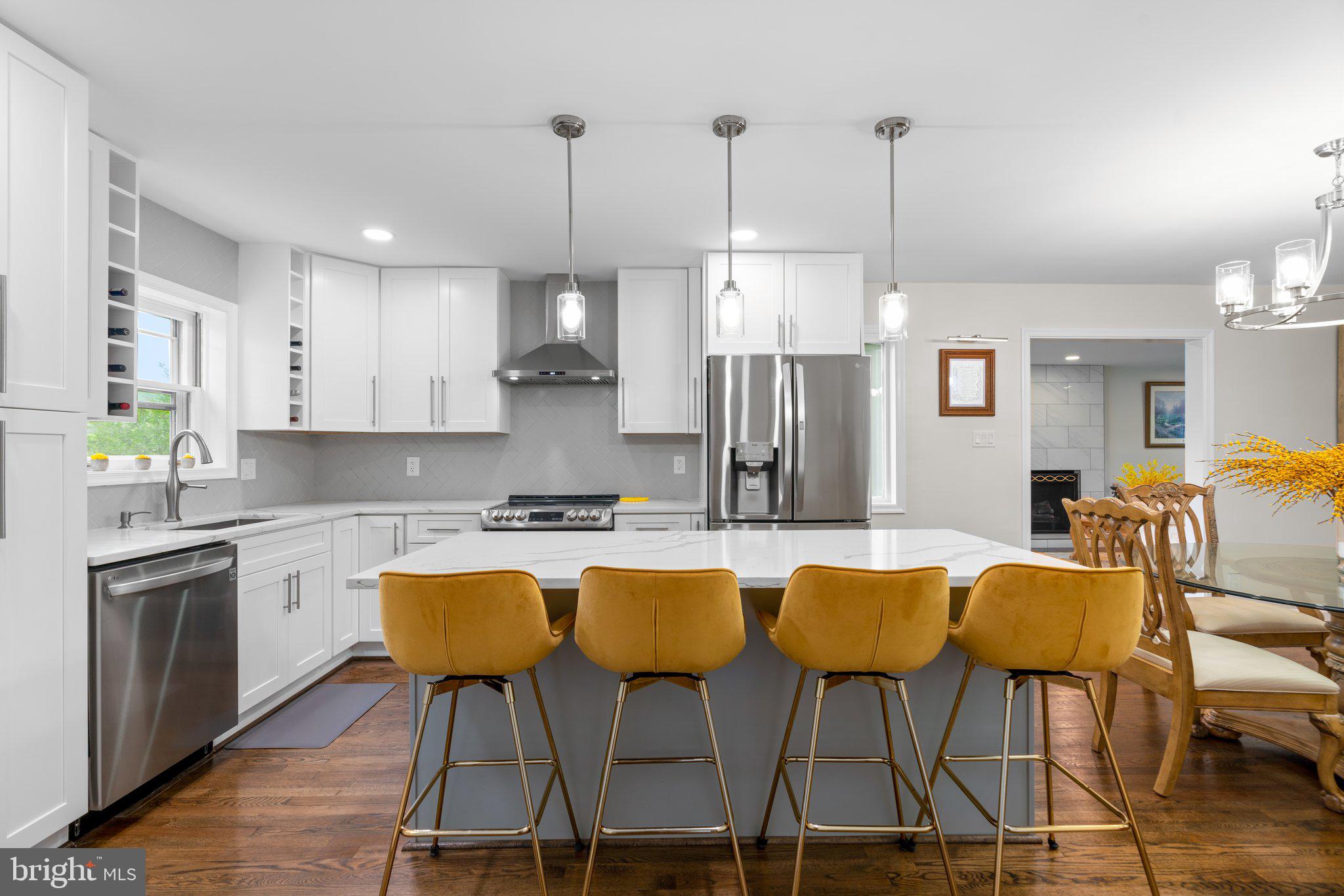 LOCUST HILL ESTATES - Residential