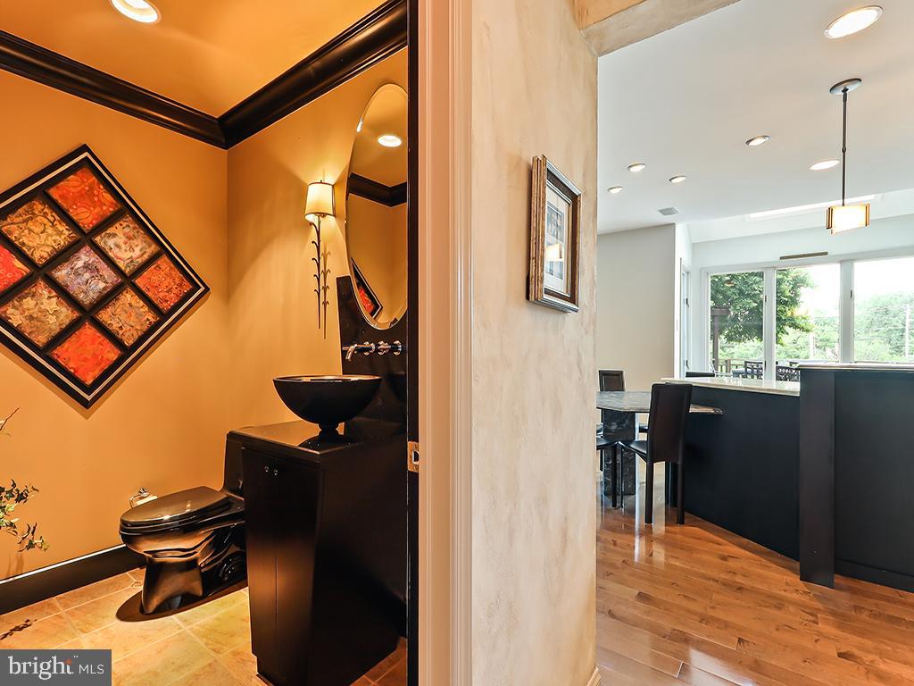 LAKEVIEW ESTS - Residential