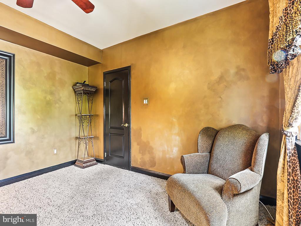 LAKEVIEW ESTS - Residential