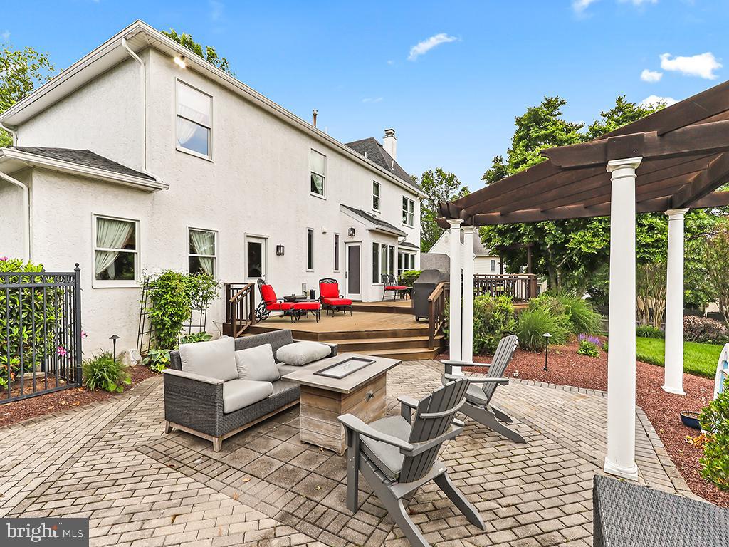 LAKEVIEW ESTS - Residential