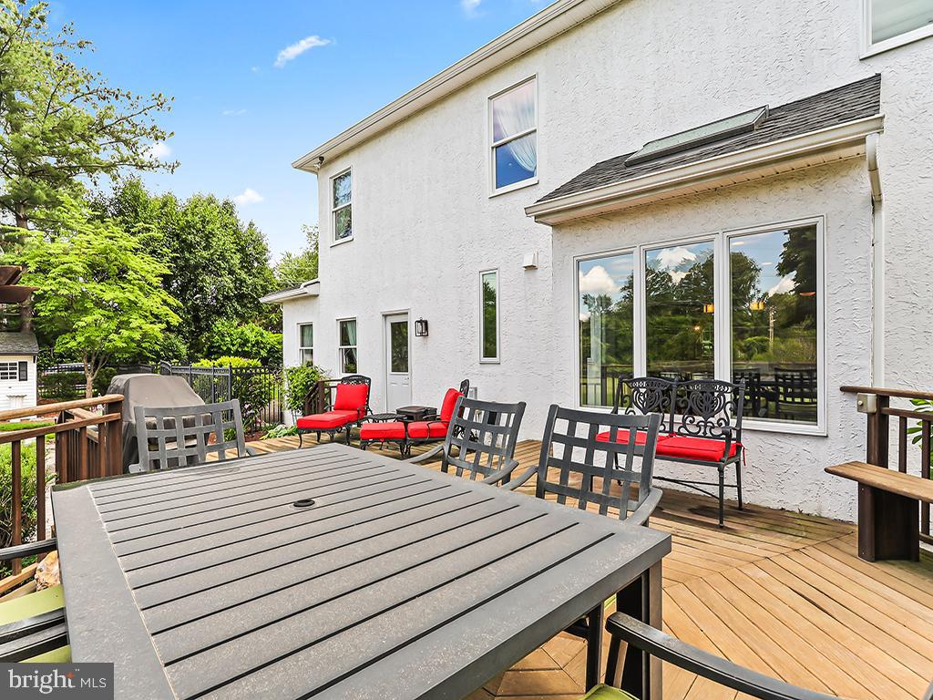 LAKEVIEW ESTS - Residential