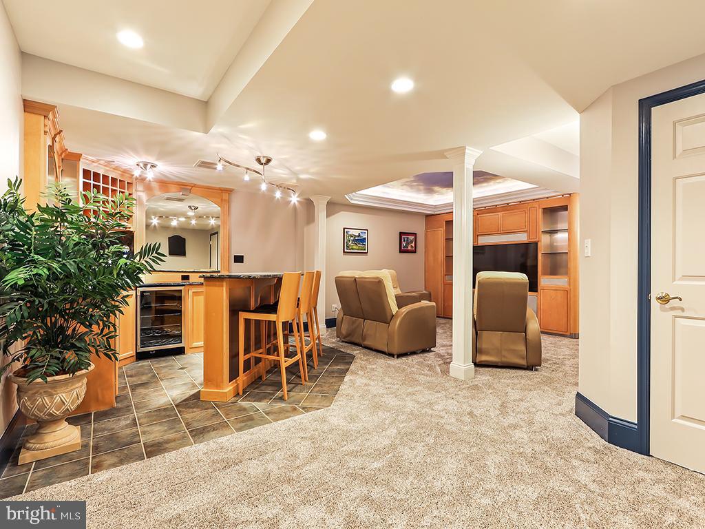 LAKEVIEW ESTS - Residential