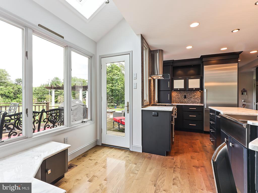 LAKEVIEW ESTS - Residential