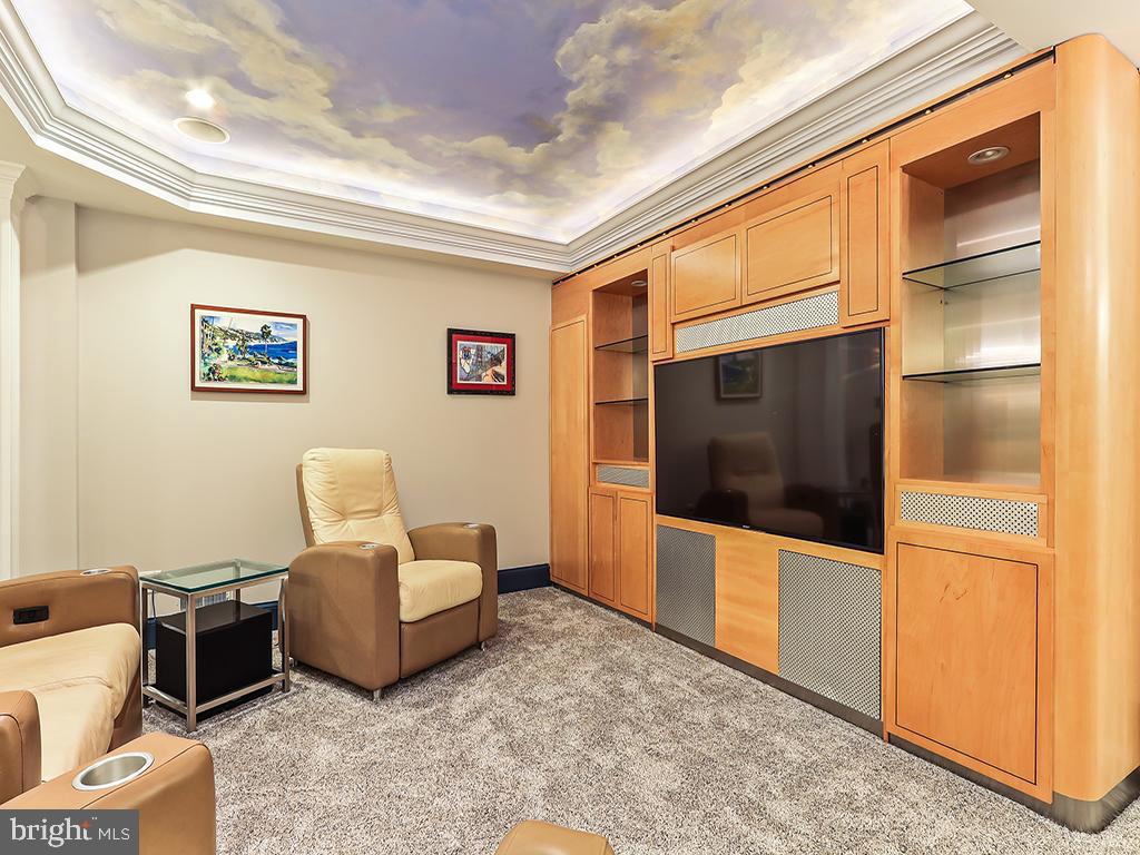 LAKEVIEW ESTS - Residential
