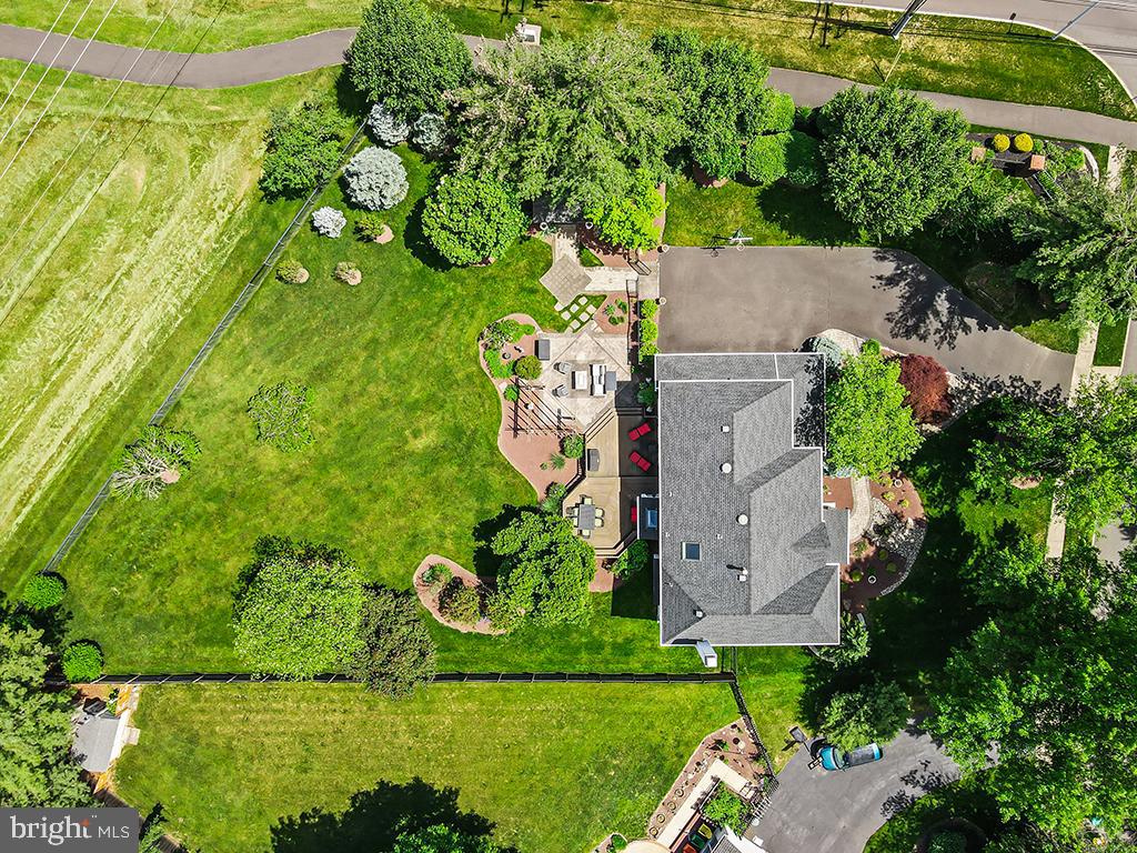 LAKEVIEW ESTS - Residential