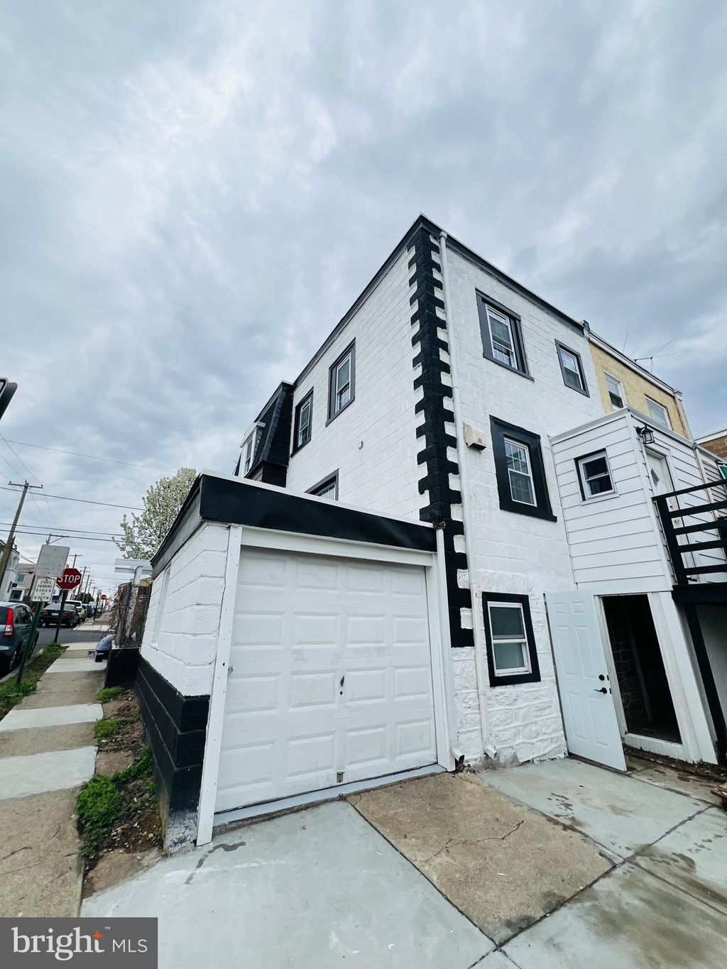 listing image 75