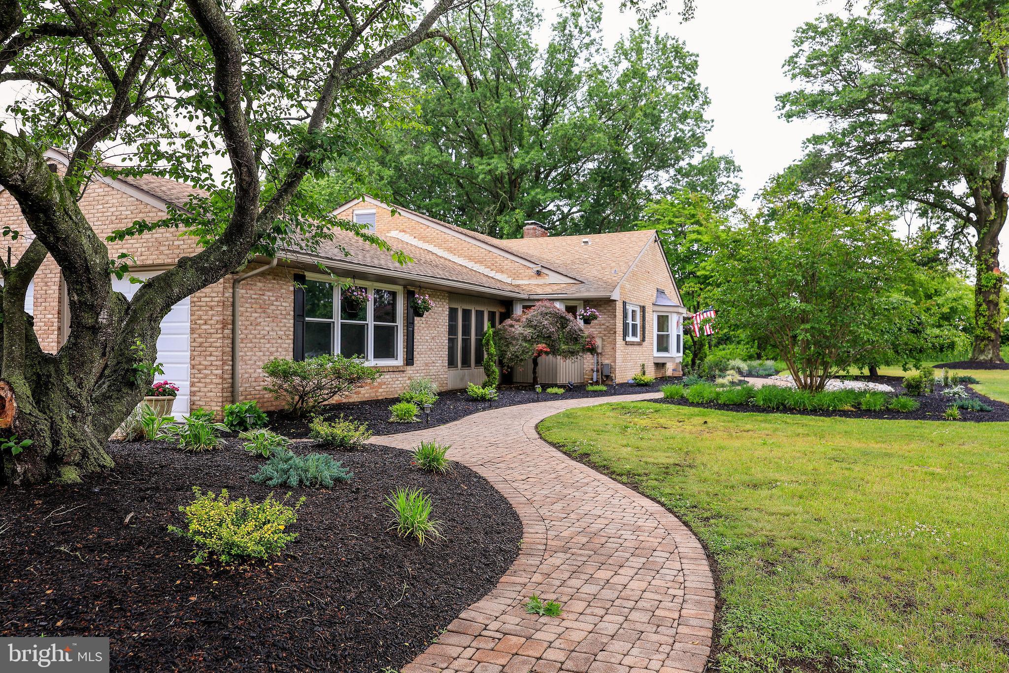 373 KINGS HIGHWAY