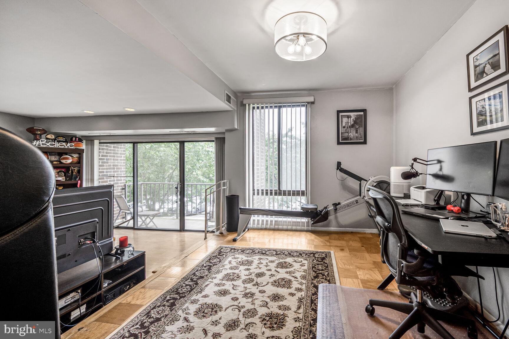 AMERICANA FINMARK - Residential